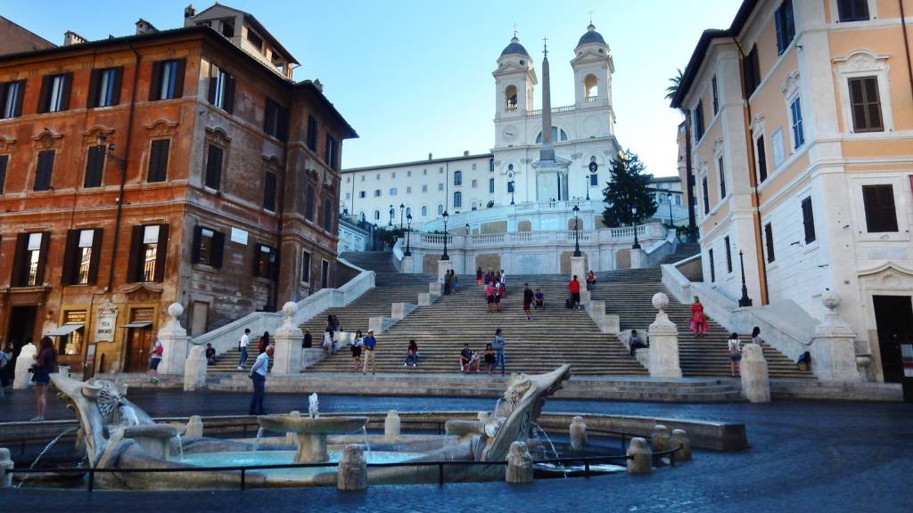 Hotel-Unicum-Vite-piazza-spagna-alba